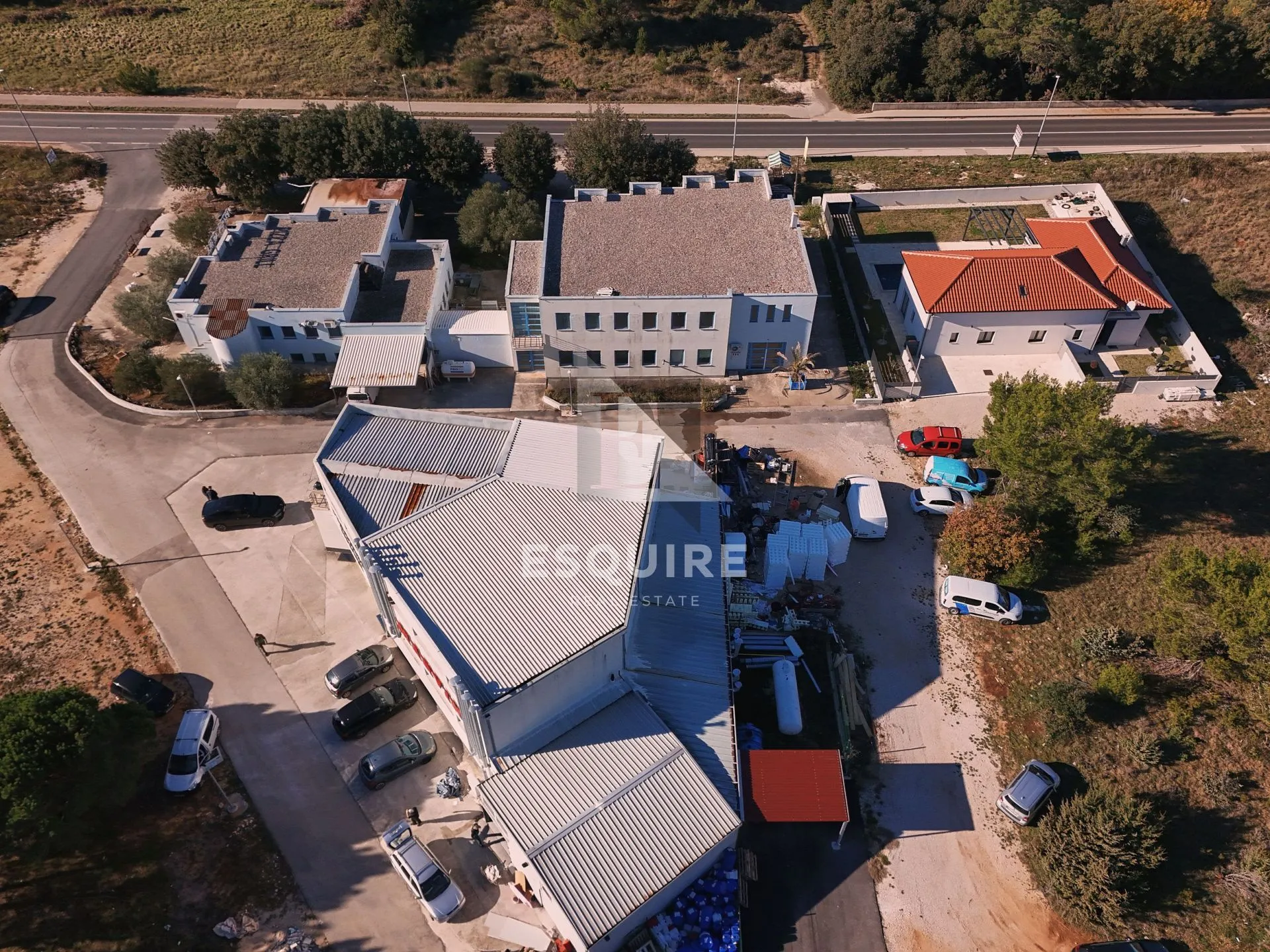 zaton - dvije poslovno stambene zgrade - 1200m2 - slika 31