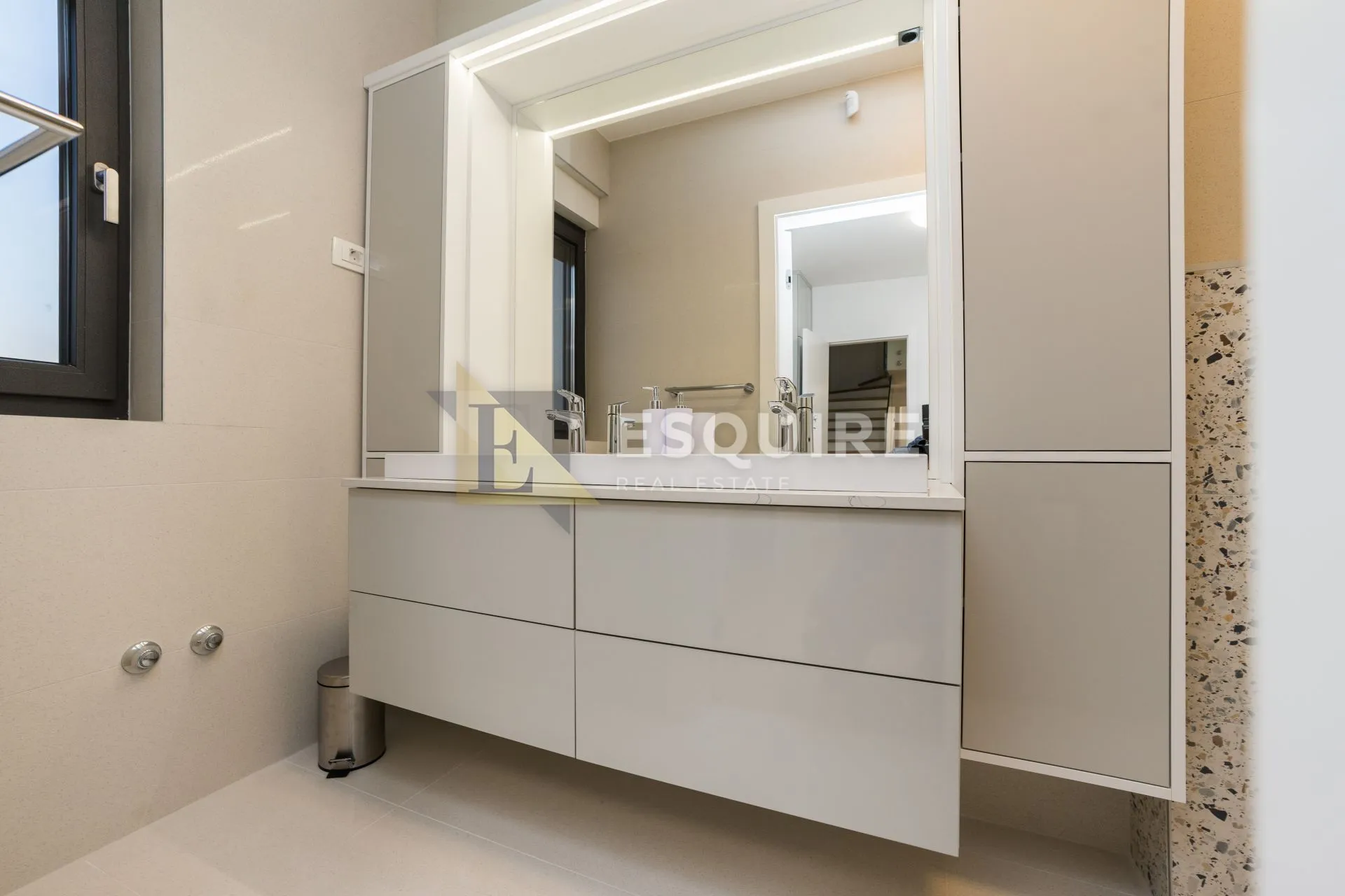 zaton – luksuzna vila s bazenom 100 m od mora!! - slika 38