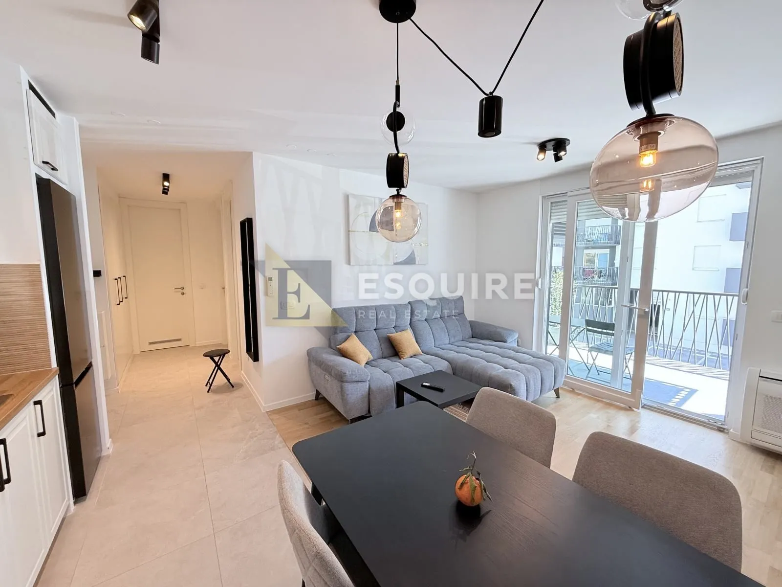 VIŠNJIK - Dvosoban stan s garažom, novogradnja - 62m2 - Zadar