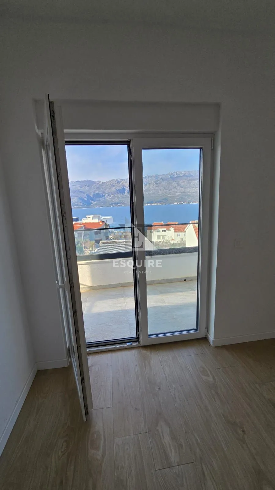 vinjerac - trosoban penthouse s krovnom terasom i panoramskim pogledom na more!! - slika 6