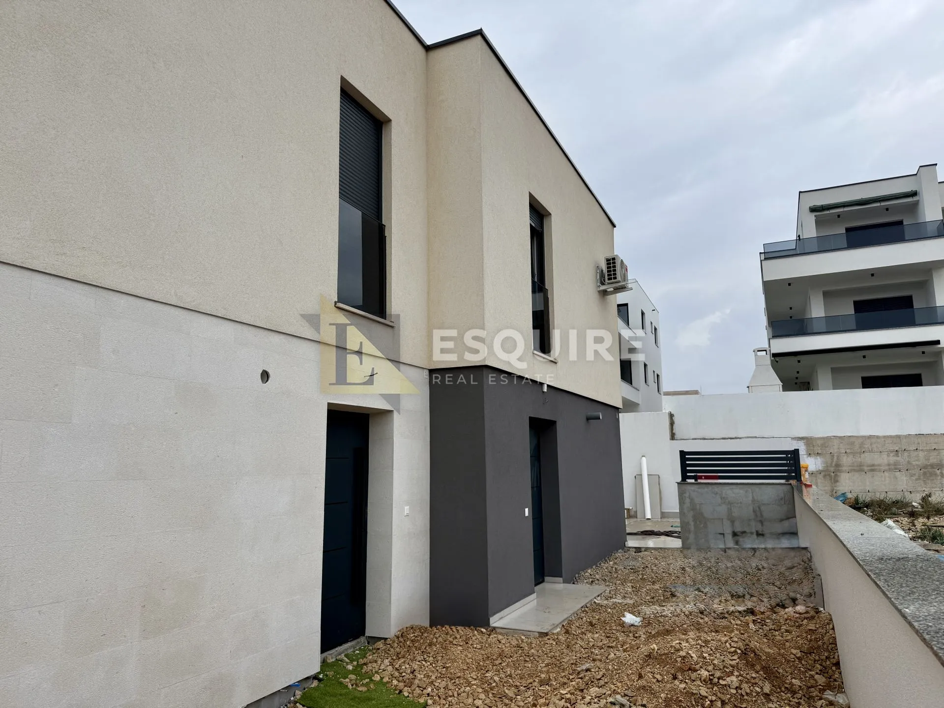 povljana - namještena duplex kuća s grijanim bazenom!! - slika 6