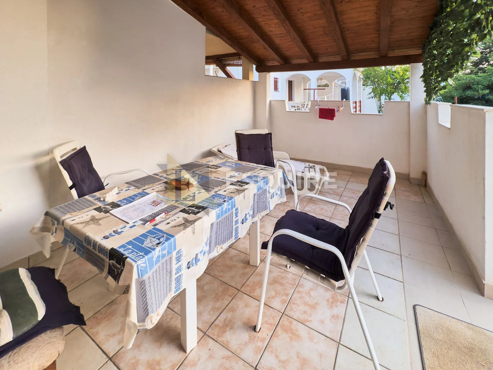 privlaka-sabunike, dvojna kuća s dva apartmana – 700 m od pješčane plaže!! - slika 9