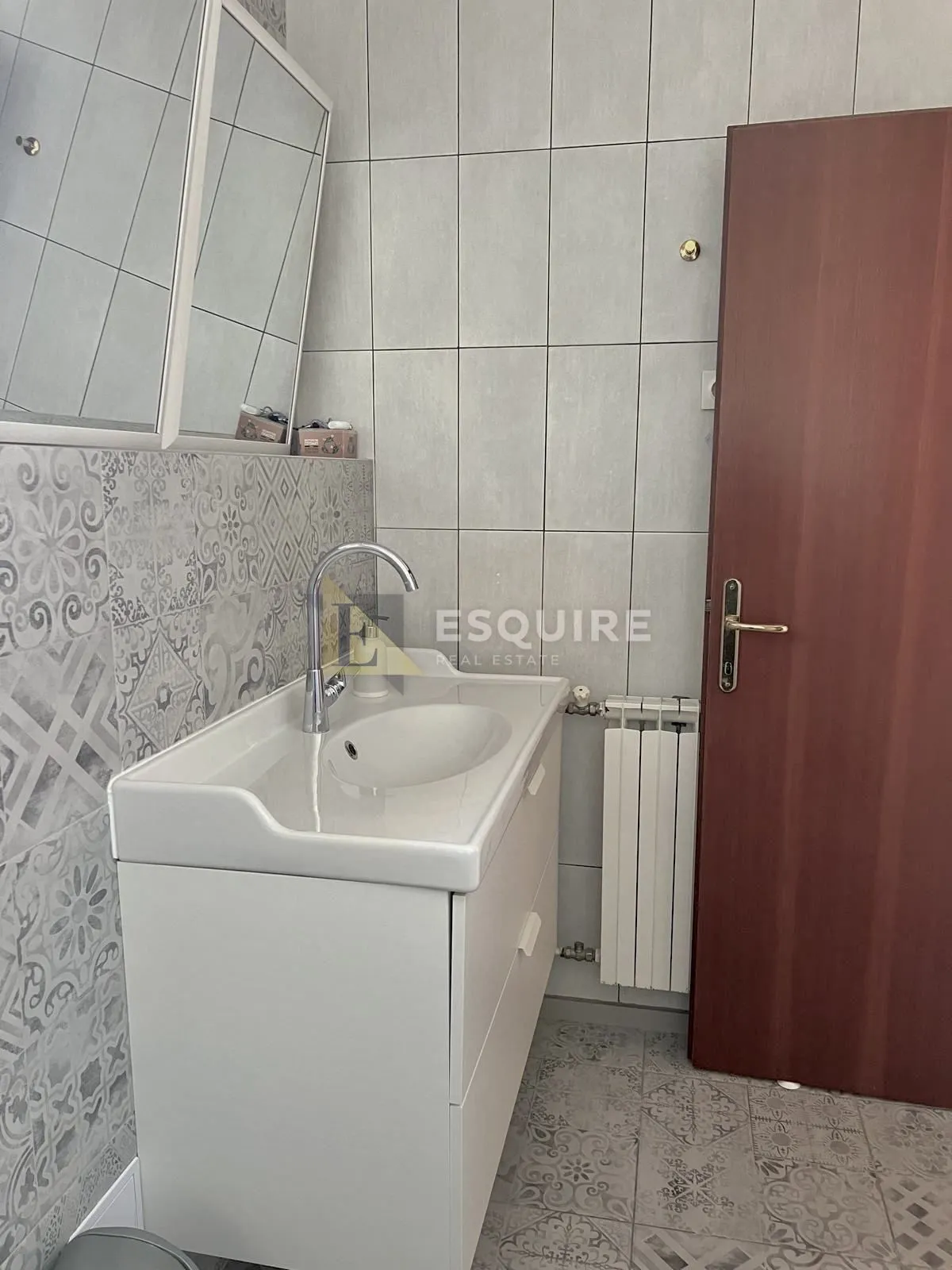 zadar - diklo - trosoban dvoetažni stan 100m od mora - 118m2 - slika 12