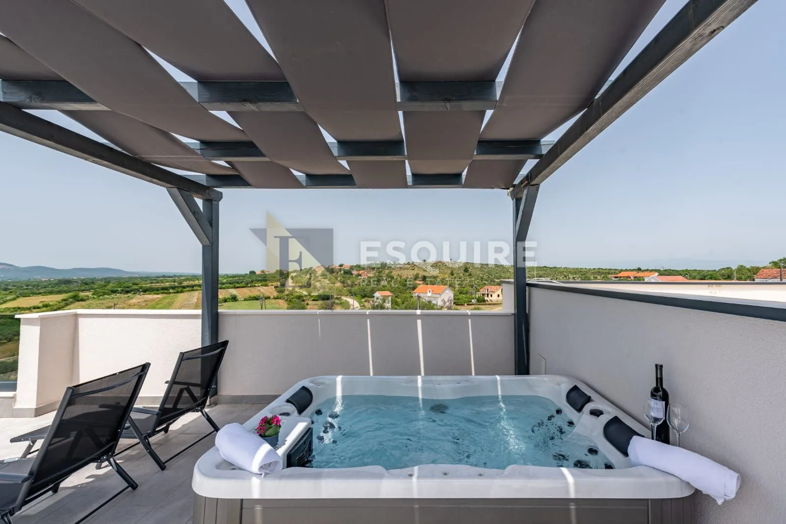tinj - luksuzna villa s velikom okucnicom - slika 19