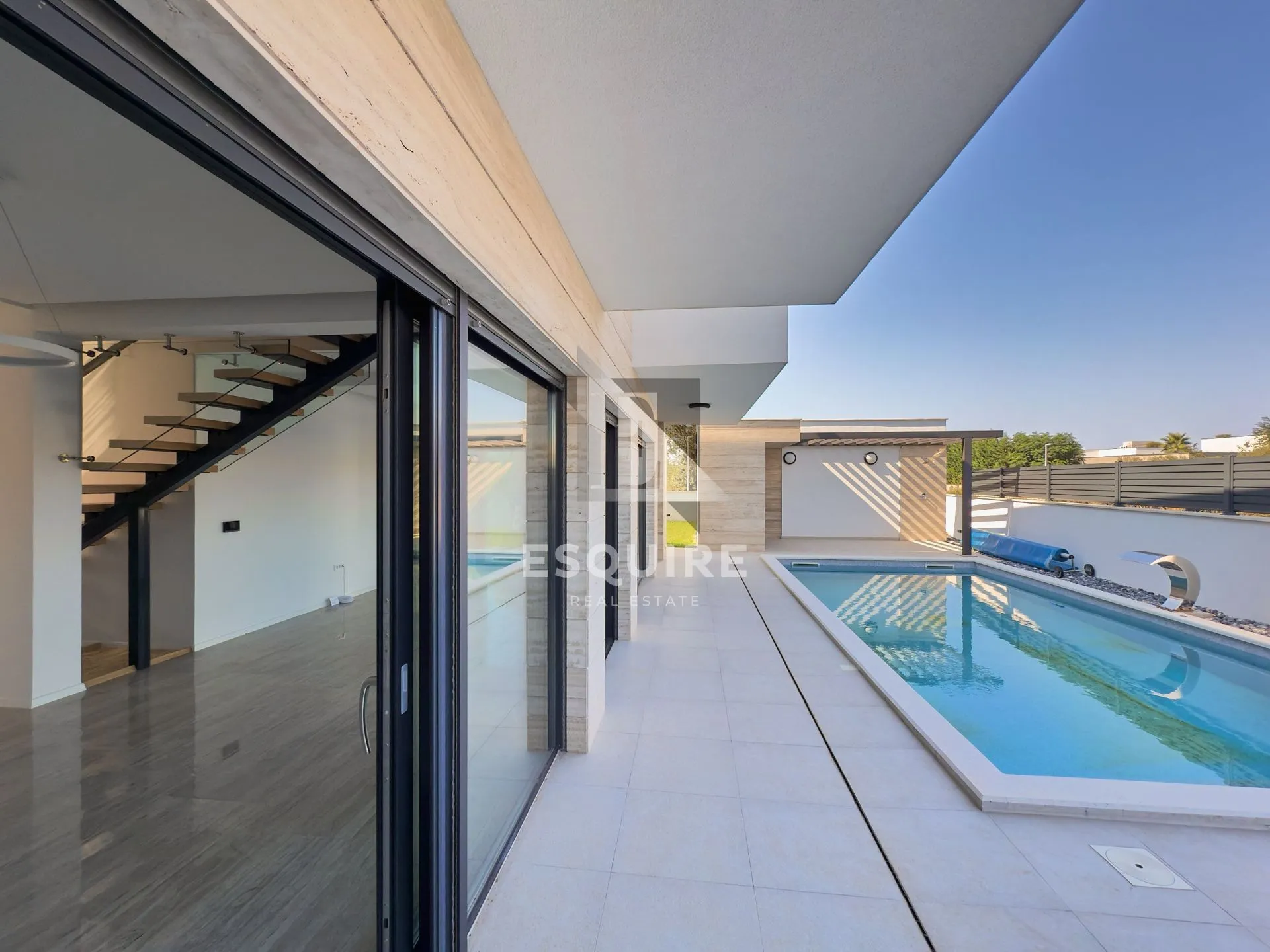 nin - zaton - moderna duplex vila s bazenom!! - slika 17