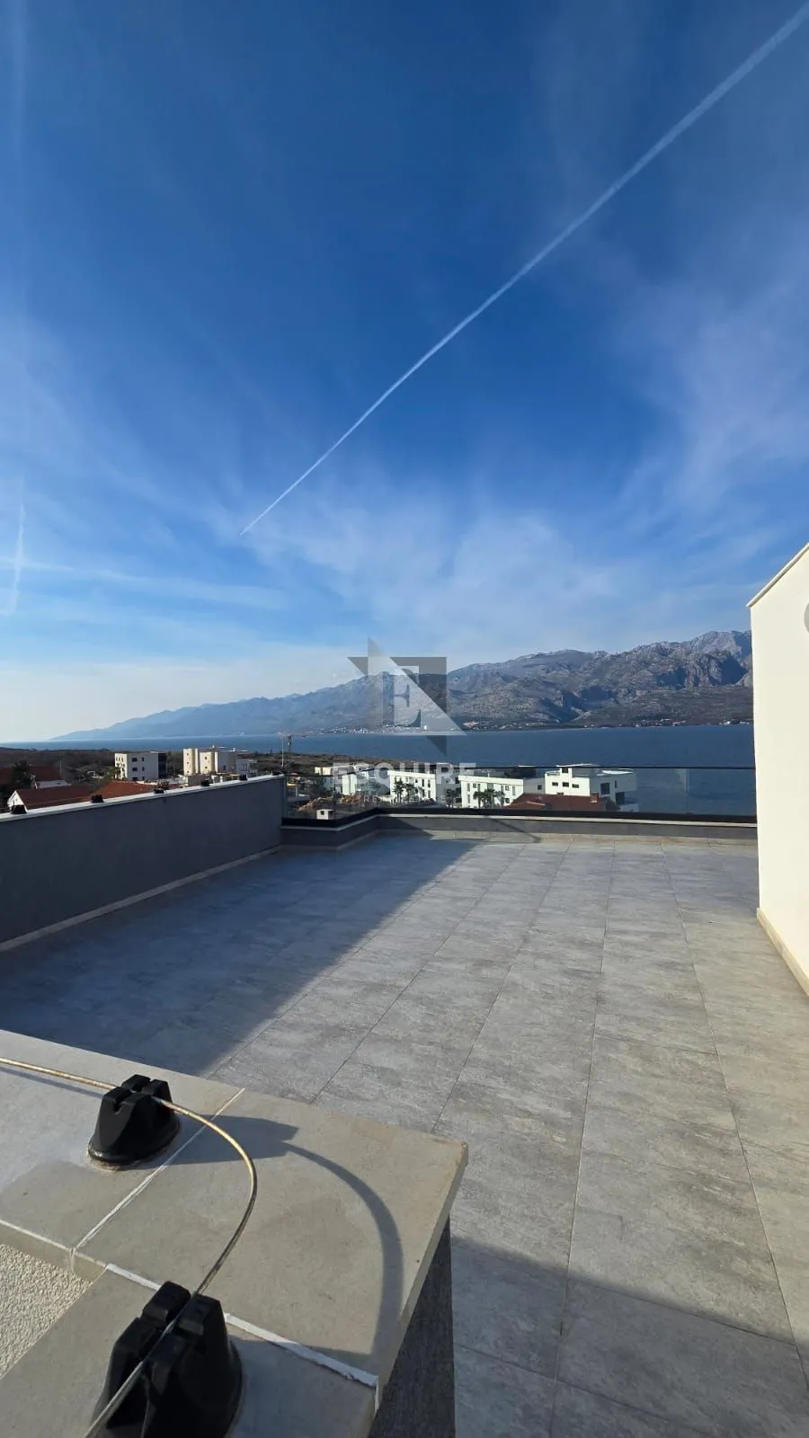 vinjerac - trosoban penthouse s krovnom terasom i panoramskim pogledom na more!! - slika 15