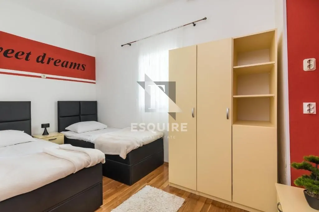 brač - sutivan - kuća sa dvije stambene jedinice i bazenom - 425m2 - slika 4