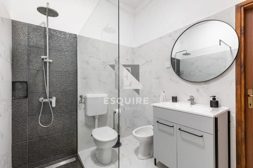 brač - sutivan - kuća sa dvije stambene jedinice i bazenom - 425m2 - slika 30