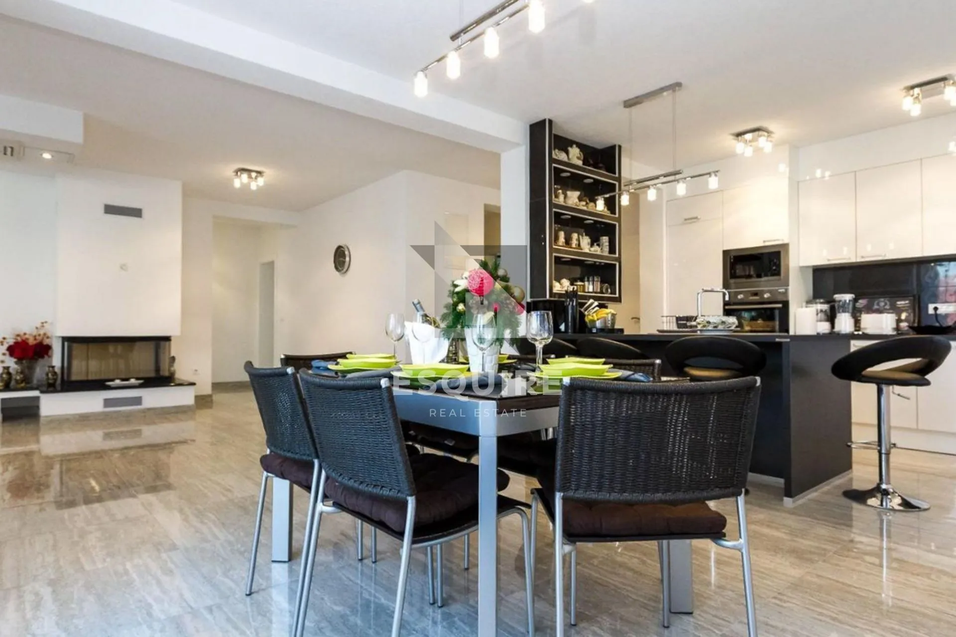 sukošan - kuća sa tri stana ukupne stambene površine - 345m2 - slika 10