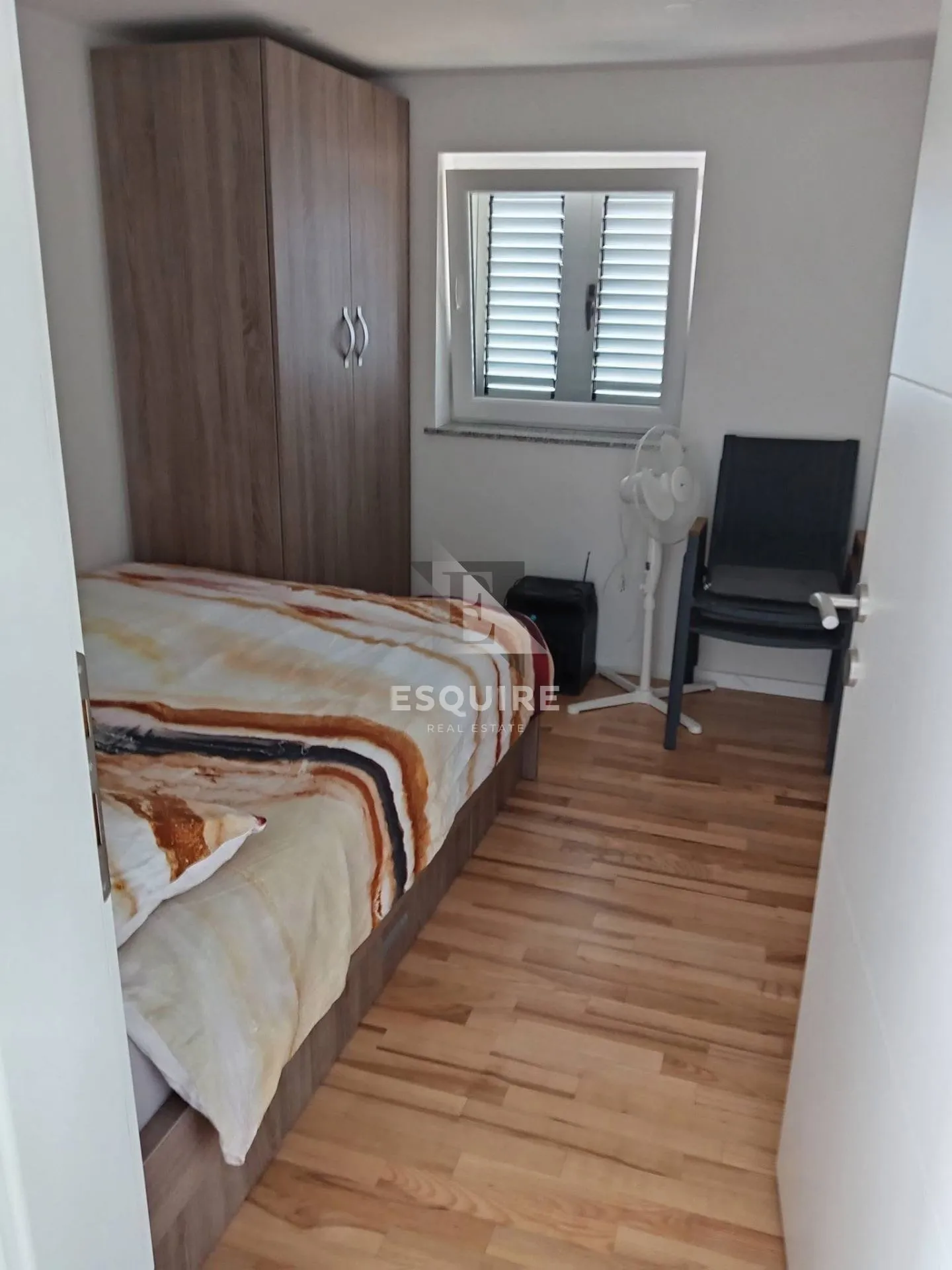 vrsi – obiteljska kuća s dvije stambene jedinice!! - slika 11