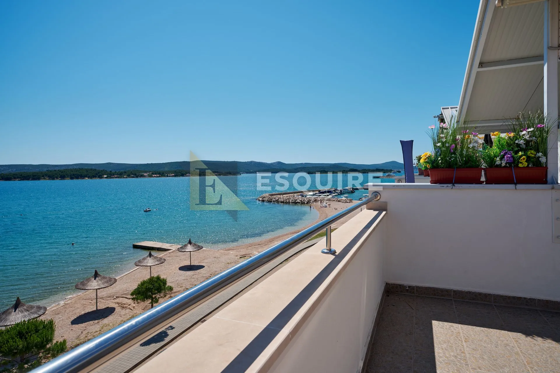 TURANJ - Jednosoban apartman 1. red do mora - 45m2 - Turanj, Sveti Filip i Jakov