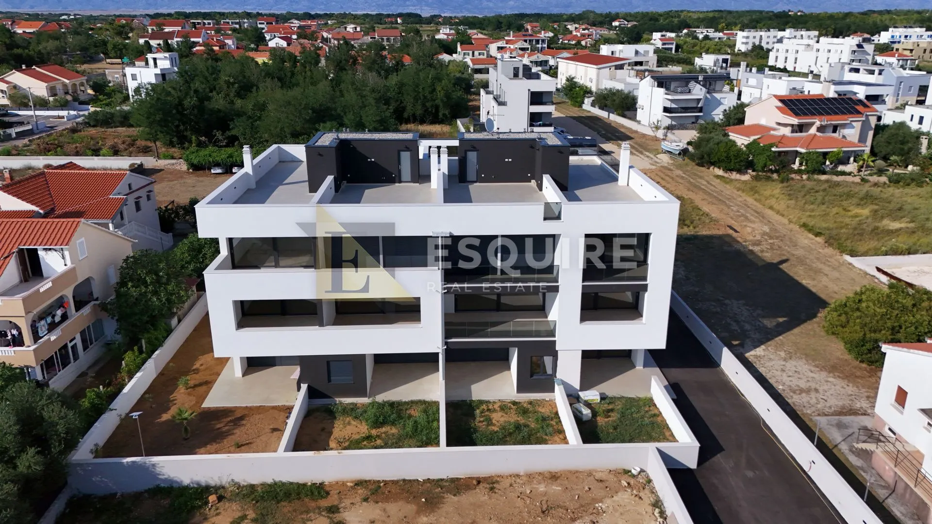 privlaka - dvosoban stan s3 s vrtom, useljivo- 88m2 - slika 11