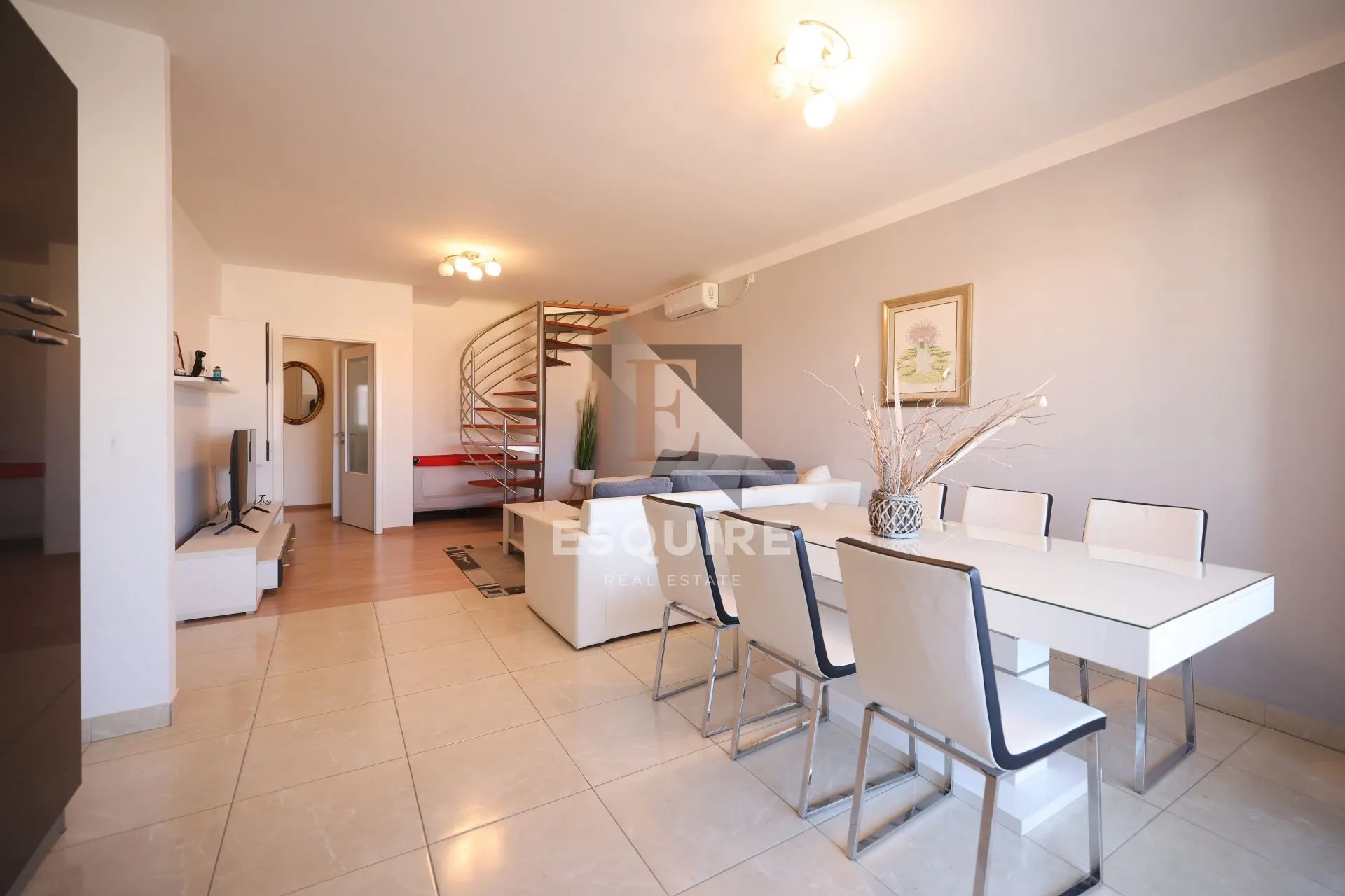zaton - nin dvoetažni namješten apartman 135,37 m² - 250 m od mora! - slika 10