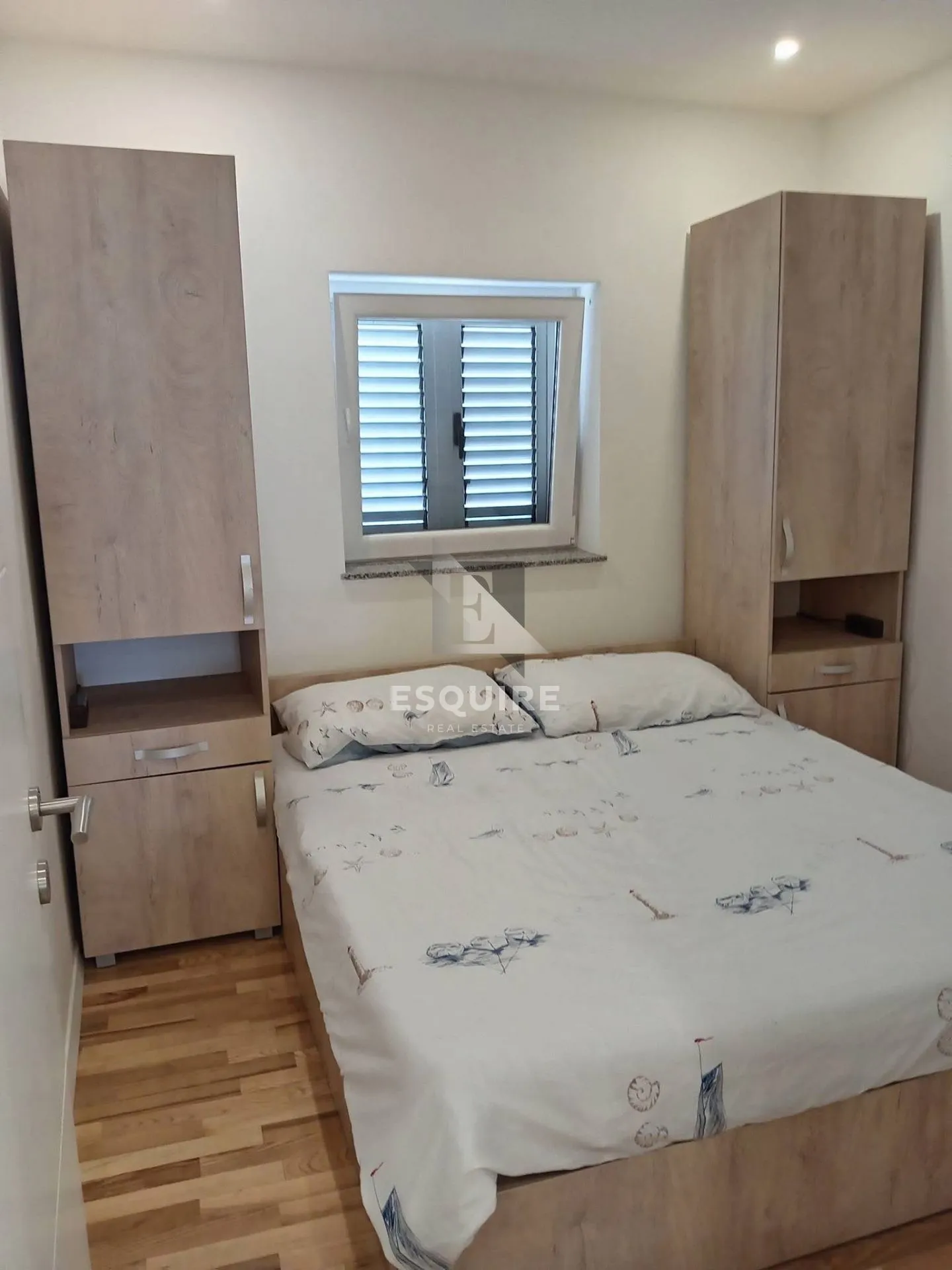 vrsi – obiteljska kuća s dvije stambene jedinice!! - slika 8