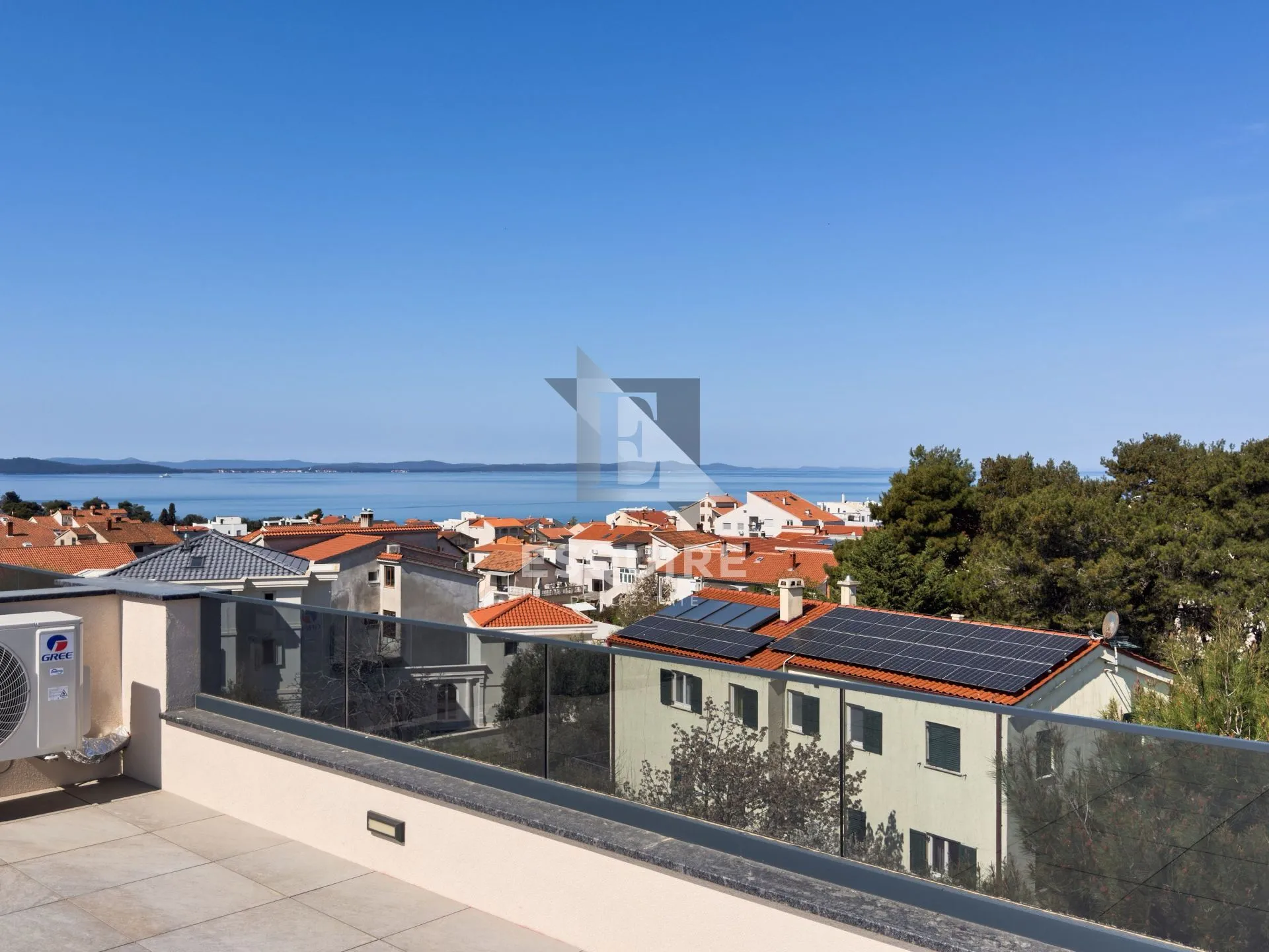zadar - diklovac - trosoban namješten stan s vrtom i krovnom terasom - 141m2 - slika 31