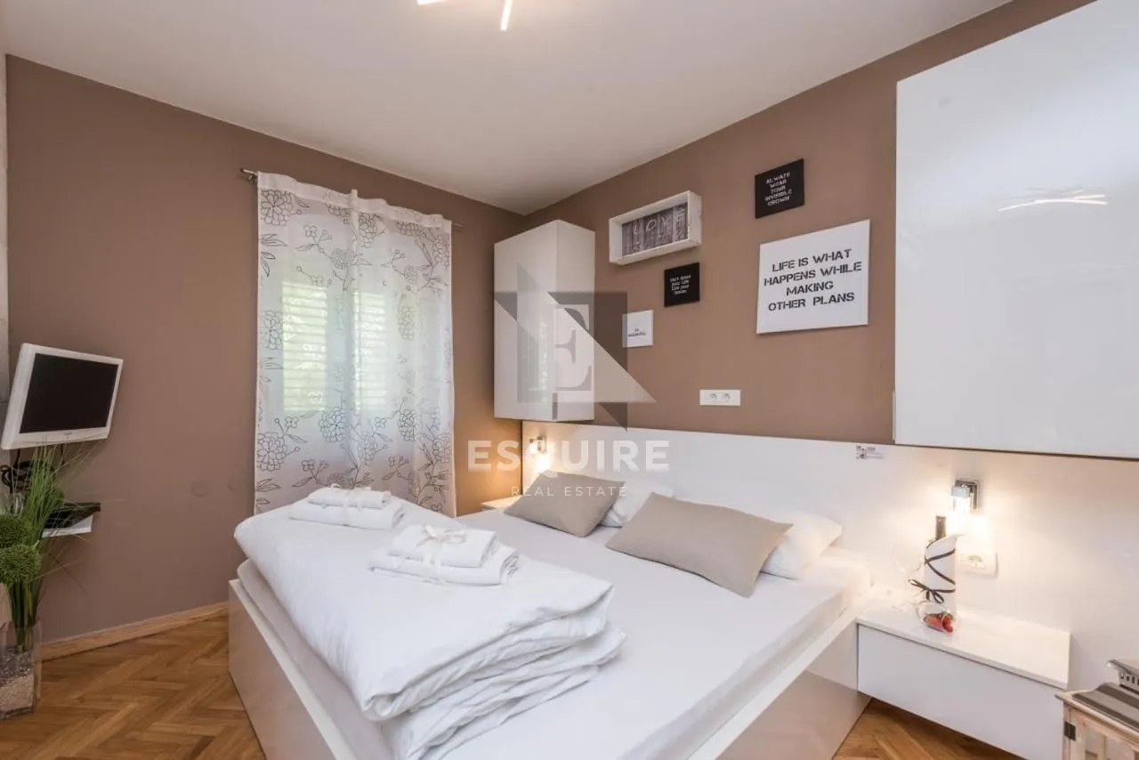 zadar - zgrada u centru stare jezgre grada sa 6 apartmana i 2 poslovna prostora - slika 14