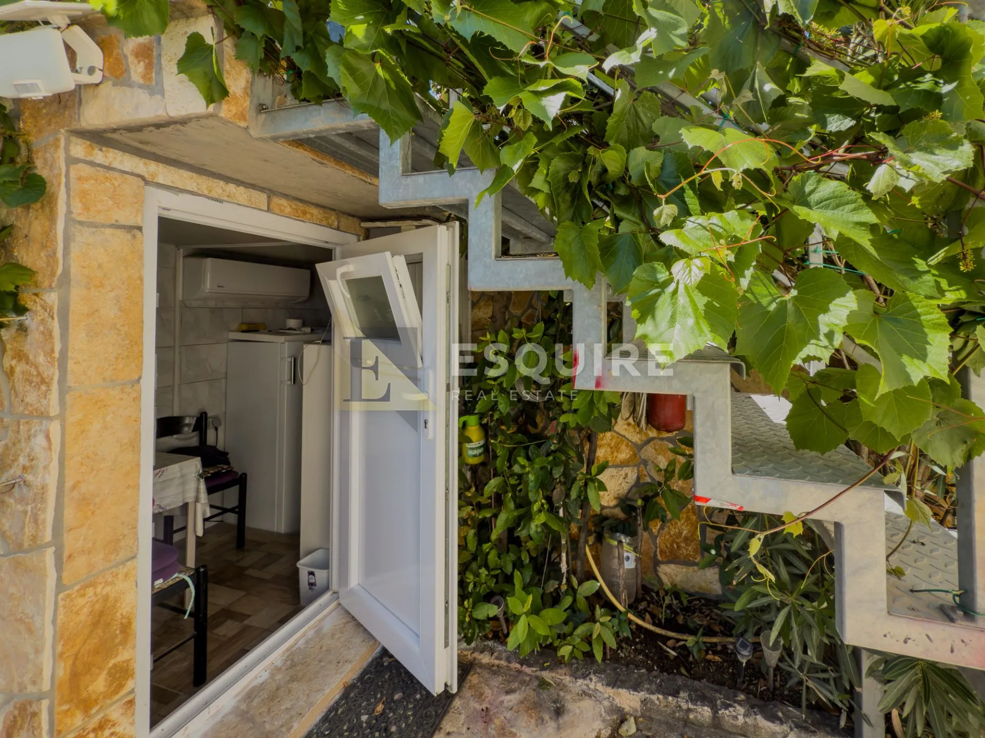 vrsi - samostojeća katnica sa dvije stambene jedinice - 250m2 - slika 34