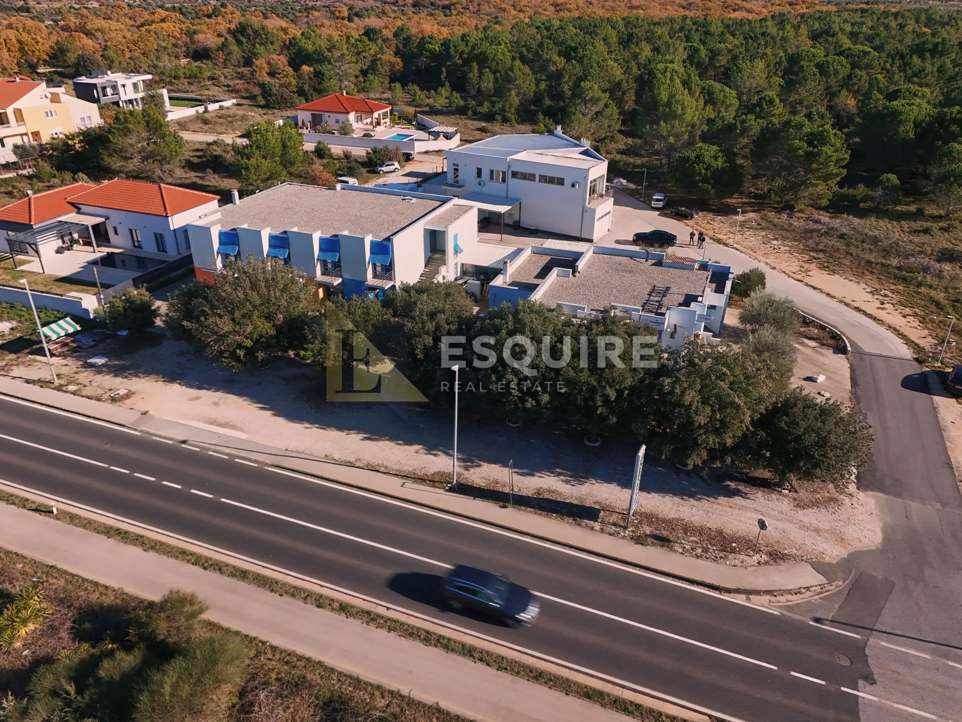 zaton - dvije poslovno stambene zgrade - 1200m2 - slika 28