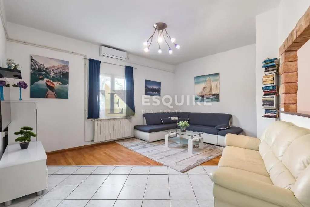 brač - sutivan - kuća sa dvije stambene jedinice i bazenom - 425m2 - slika 19