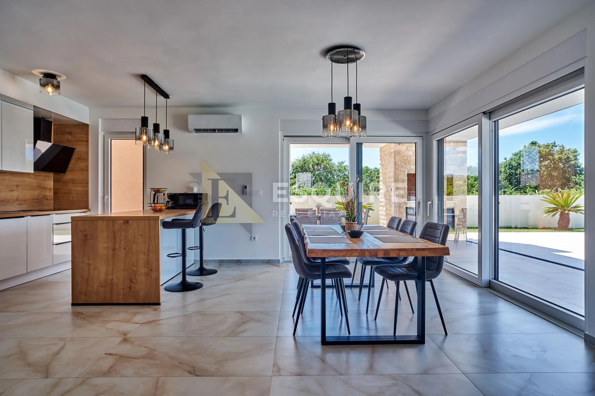 nin - žerava - moderna trosobna vila s bazenom - 188m2 - slika 24