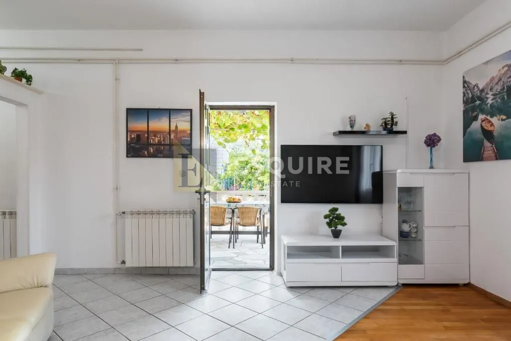 brač - sutivan - kuća sa dvije stambene jedinice i bazenom - 425m2 - slika 35
