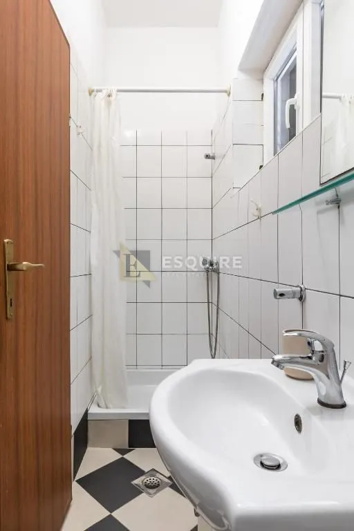 brač - sutivan - kuća sa dvije stambene jedinice i bazenom - 425m2 - slika 28