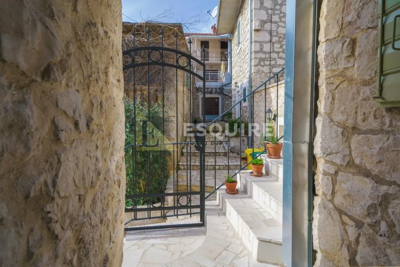 zaton - šibenik - prvi red uz more - luxury stone house - slika 13