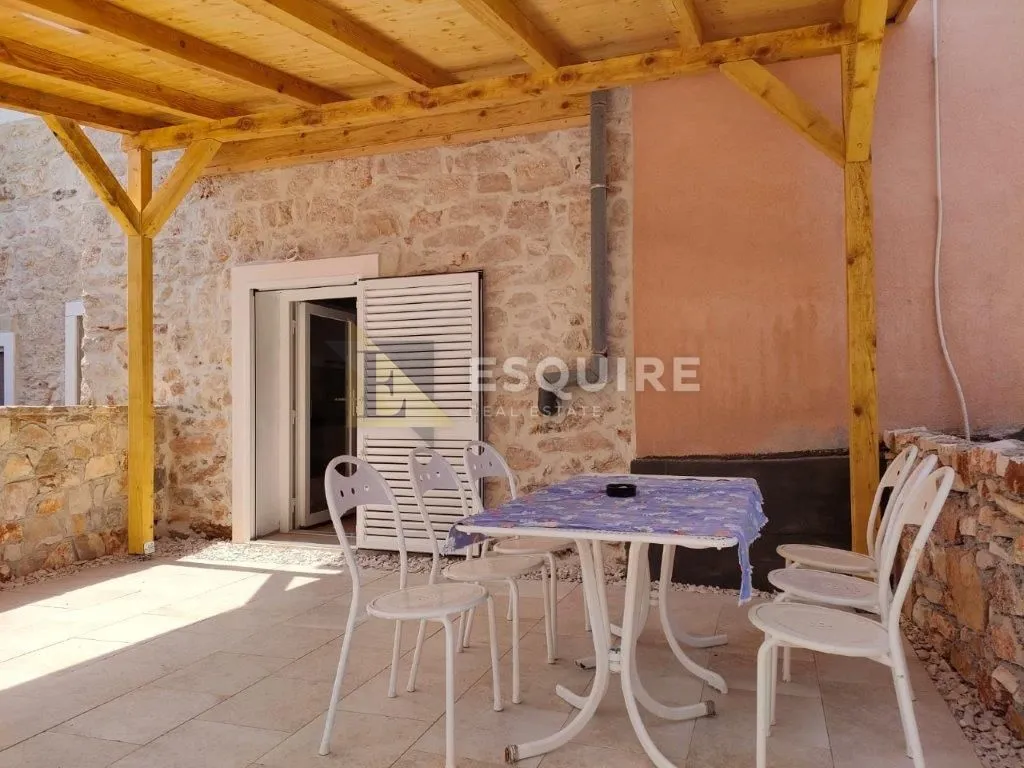 dugi otok - verunić kuća sa dvije stambene jedinice - 80m2 - slika 23