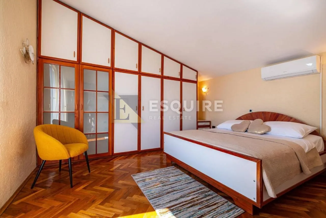zadar - kuća sa bazenom i pogledom na terenu od 1200m2 - slika 41