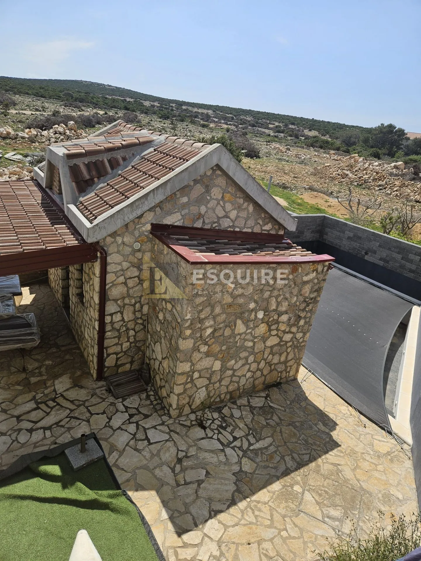 pag - košljun - dvosobni dvoetažni stan s bazenom - 99m2 - slika 12