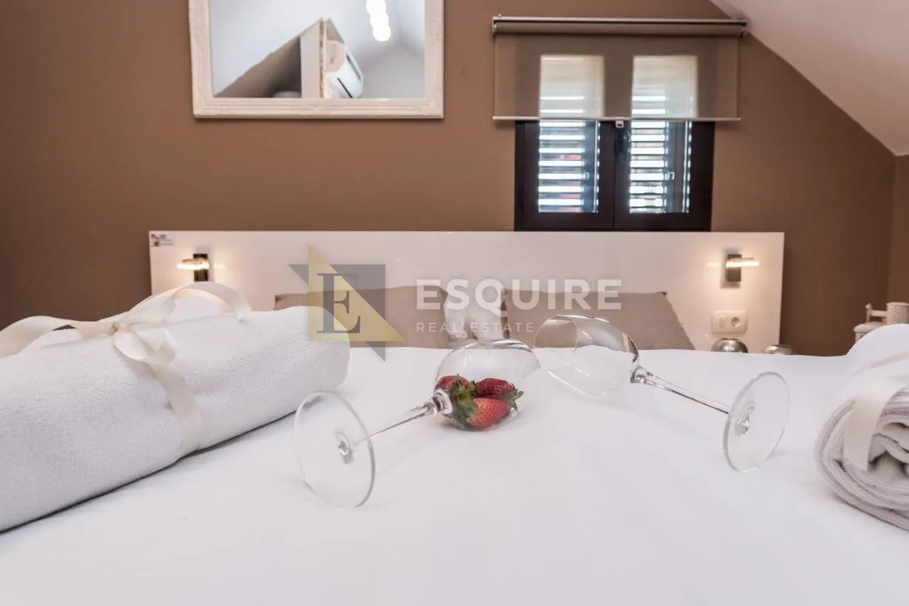 zadar - zgrada u centru stare jezgre grada sa 6 apartmana i 2 poslovna prostora - slika 22