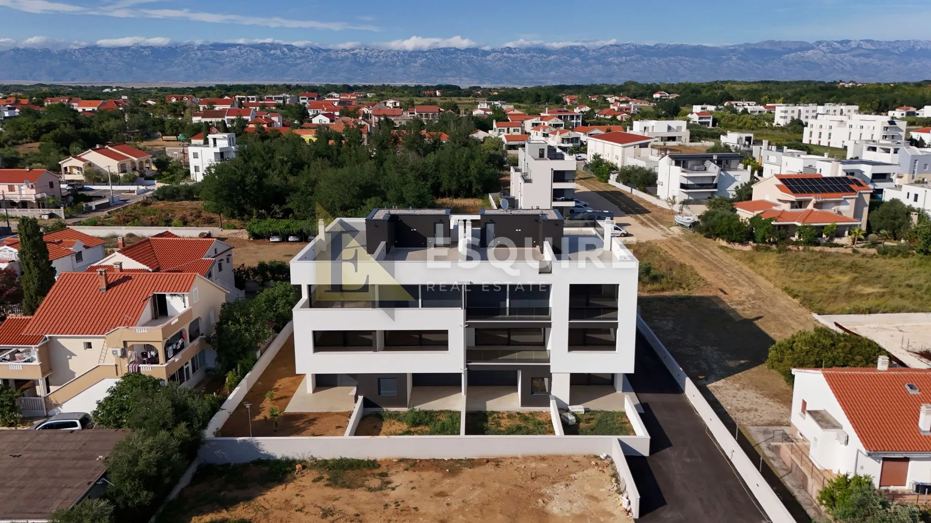 privlaka - dvosoban troetažni stan s7, useljivo - 130m2 - slika 7