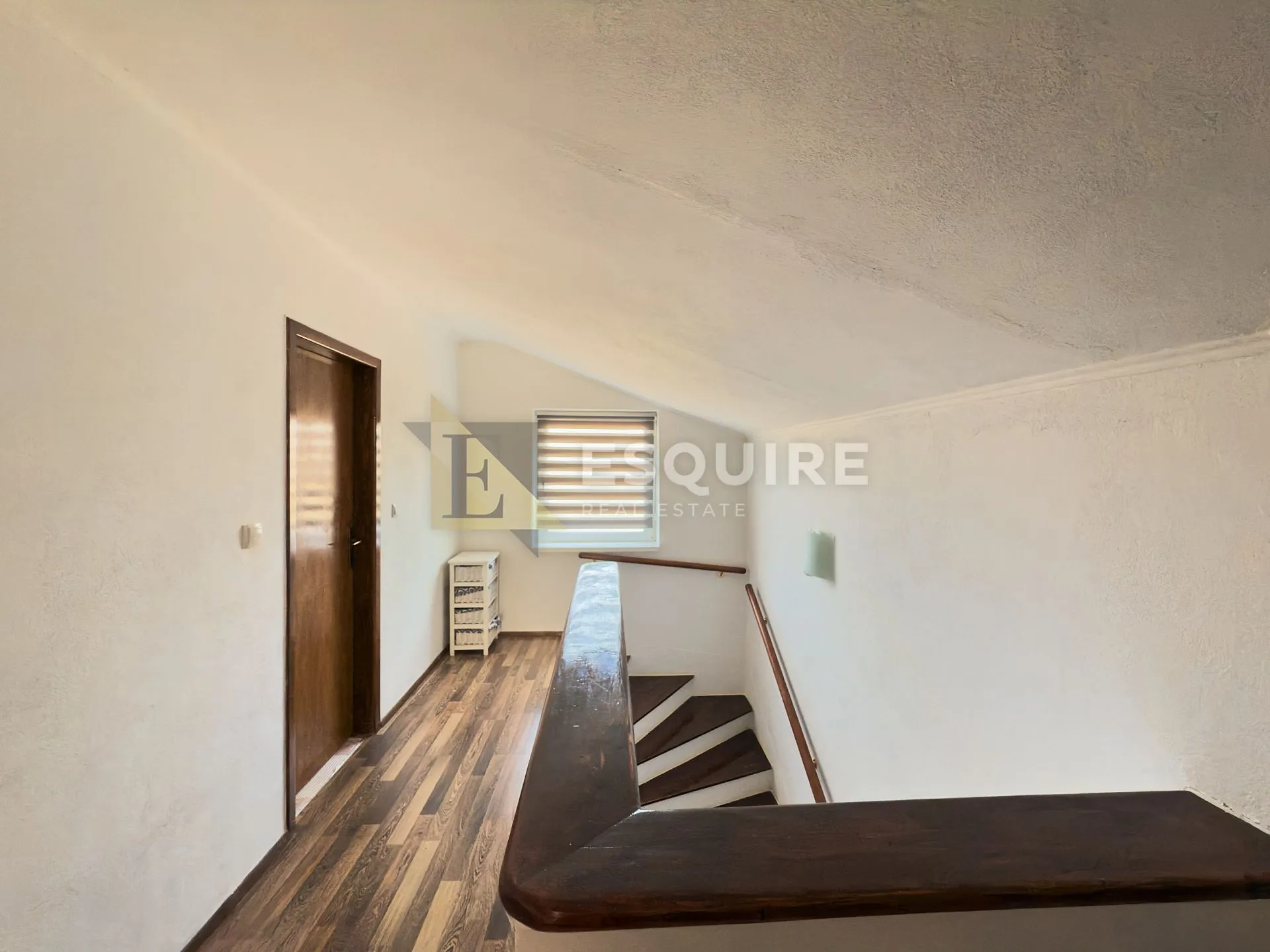 zemunik donji - samostojeća katnica s velikim dvorištem - 260m2 - slika 8