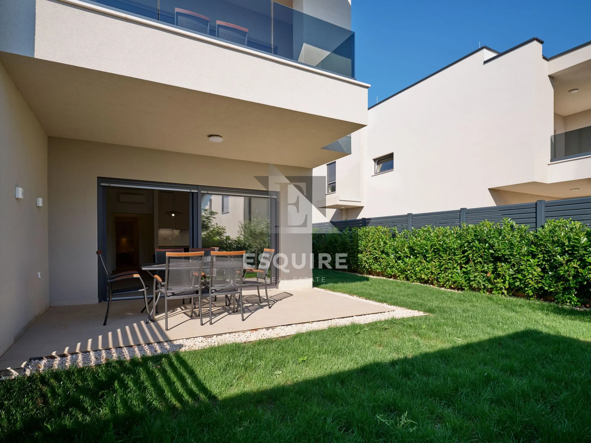 kožino - dvosoban apartman s2 s vrtom, potpuno opremljeno i namješteno - 87m2 - slika 11
