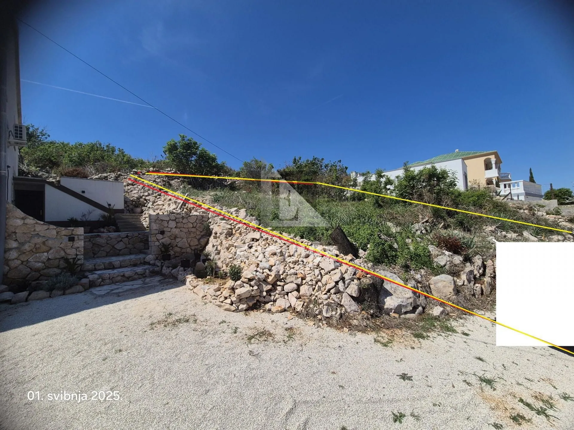 vinjerac - zemljište s građevinskom dozvolom i plaćenim doprinosima - 390m2 - slika 2