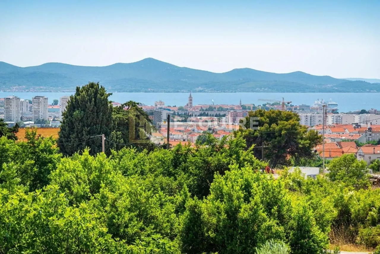 zadar - kuća sa bazenom i pogledom na terenu od 1200m2 - slika 43