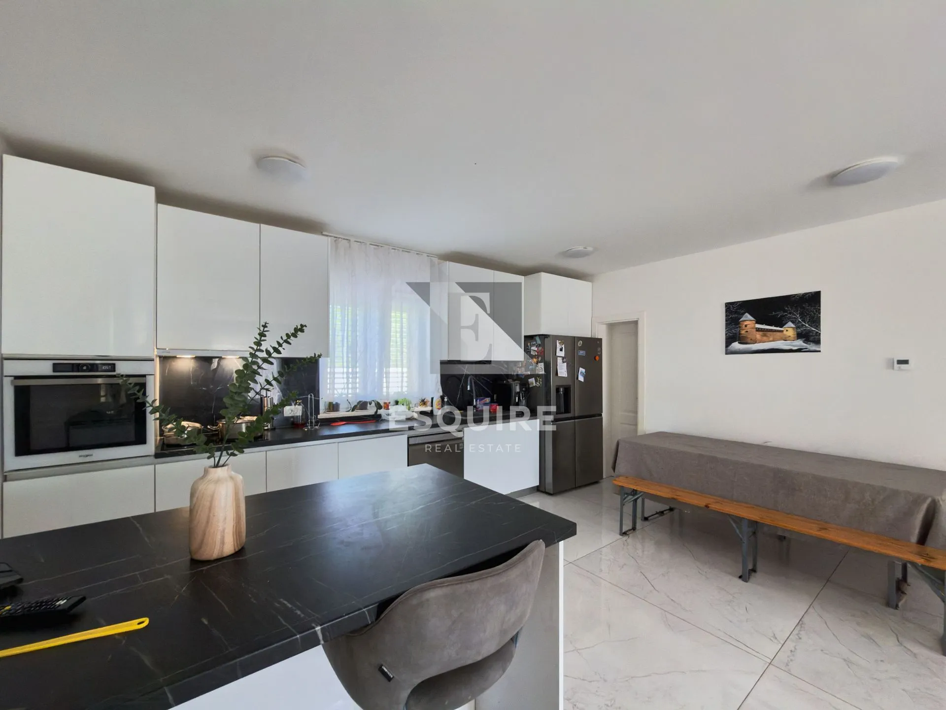 murvica - trosobna prizemnica s velikom okućnicom i bazenom - 235m2 - slika 5