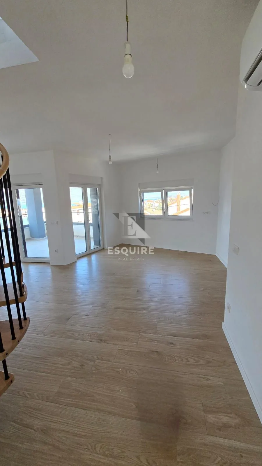vinjerac - trosoban penthouse s krovnom terasom i panoramskim pogledom na more!! - slika 10