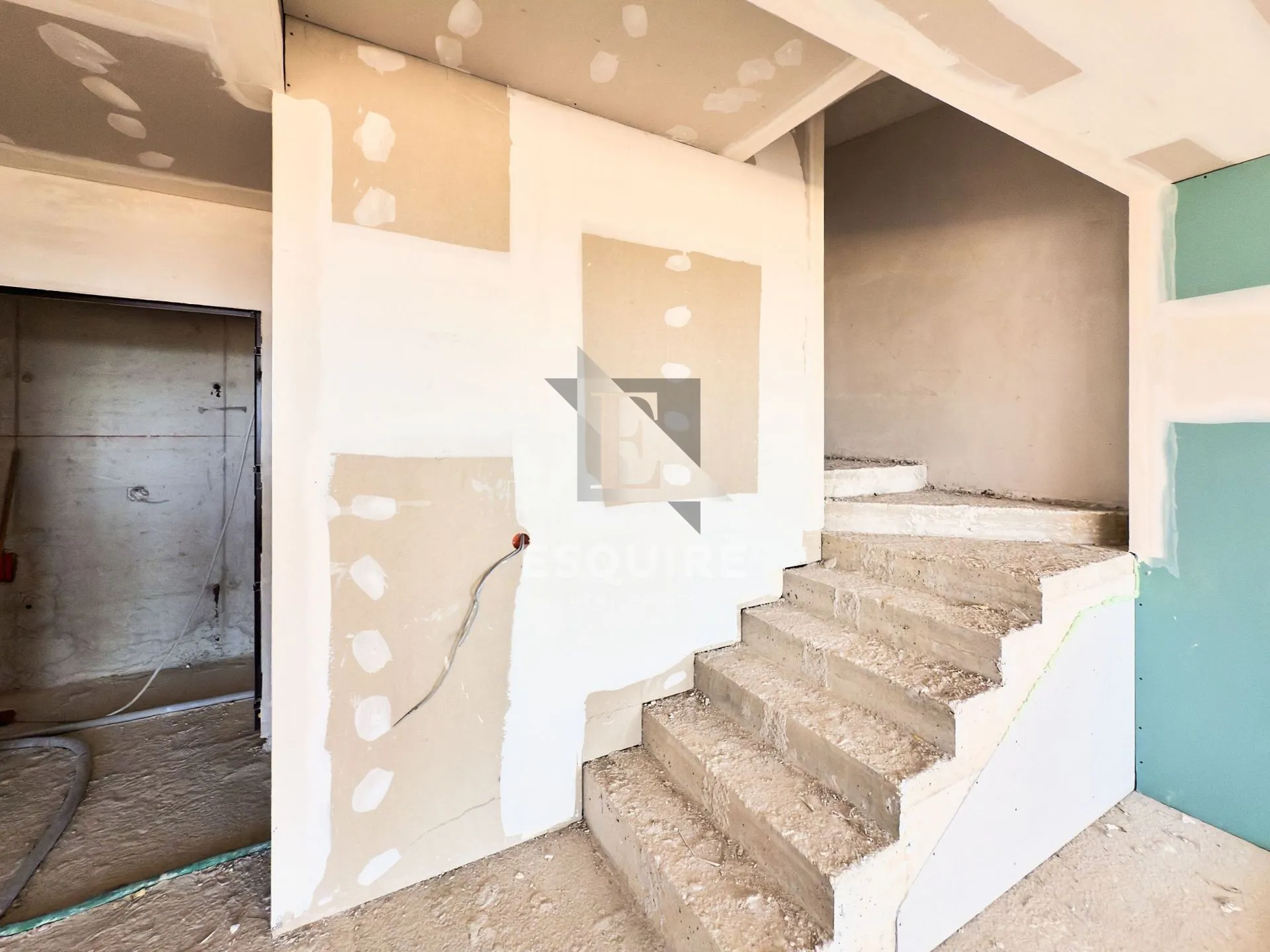 privlaka - dvosoban troetažni stan s7, useljivo - 130m2 - slika 17