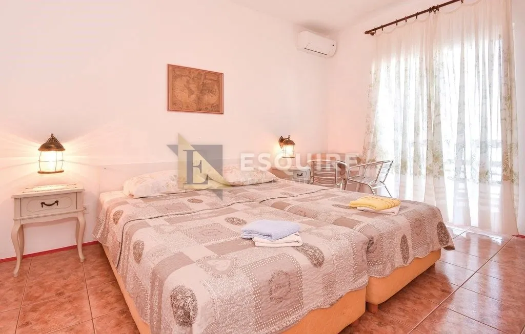 čiovo - slatine villa u prvom redu do mora - slika 8