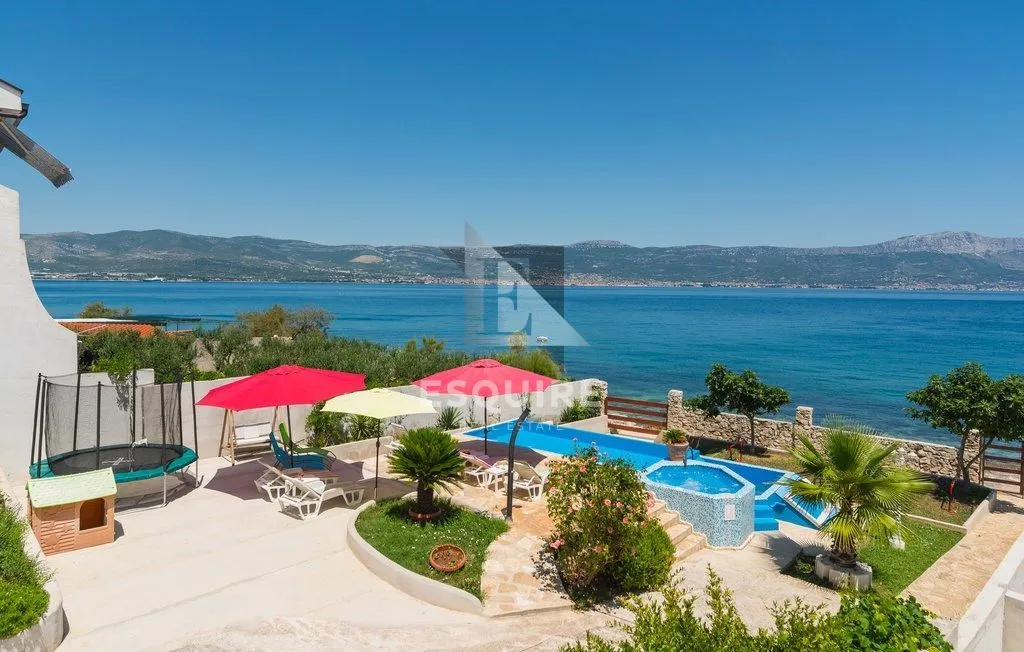 čiovo - slatine villa u prvom redu do mora - slika 4