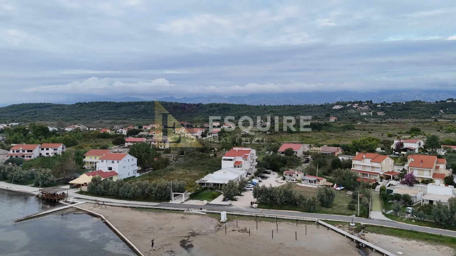 LJUBAČ - Atraktivno zemljište 1. red do mora - 1500m2 - Ljubač, Ražanac