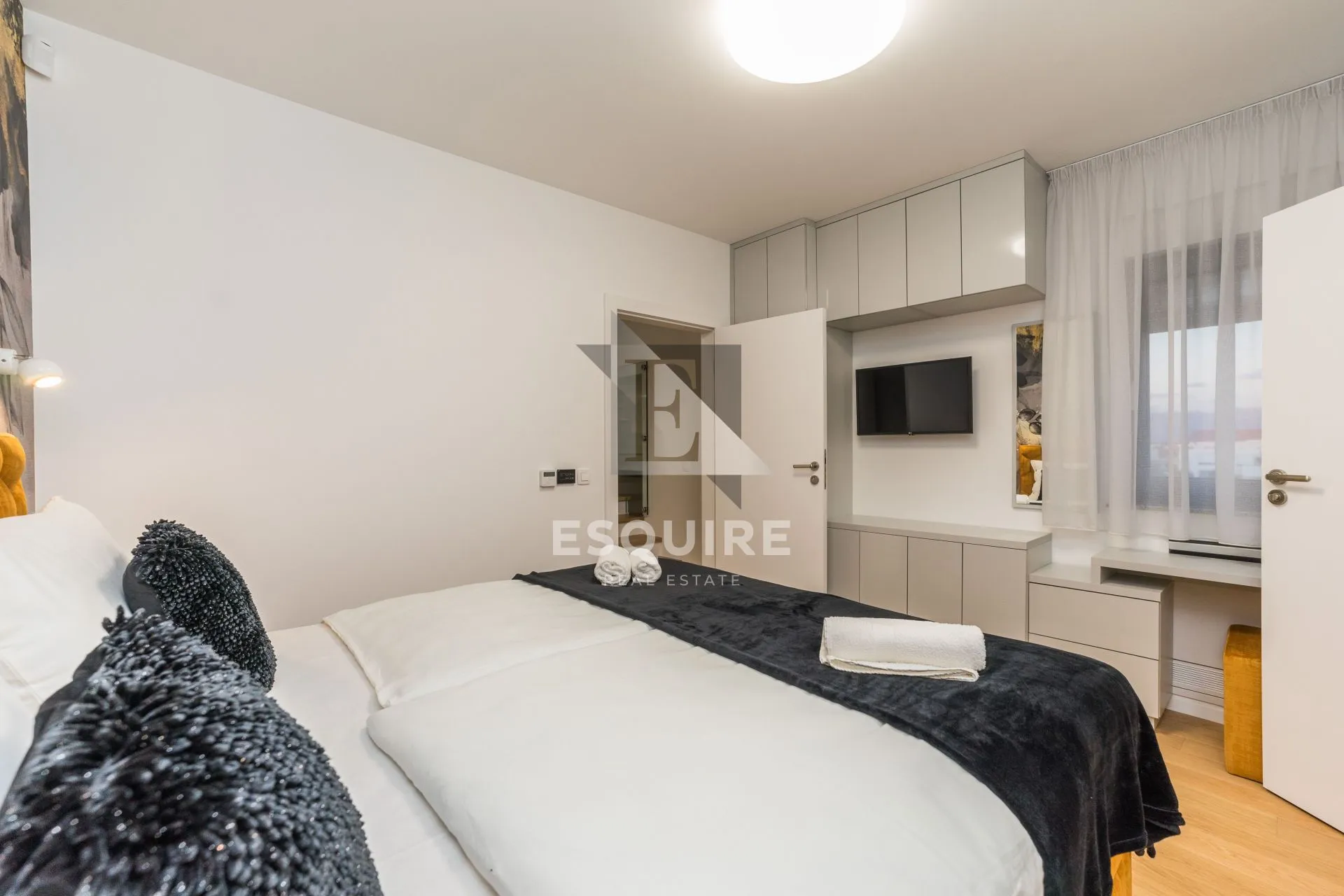 zaton – luksuzna vila s bazenom 100 m od mora!! - slika 37