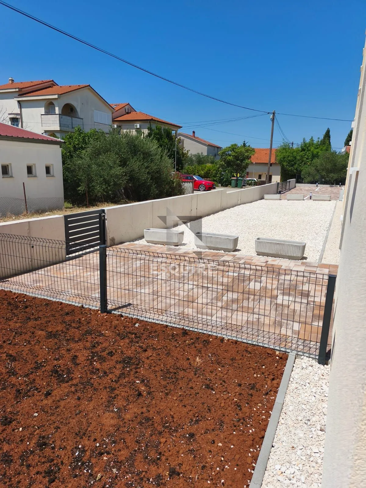 sukošan - trosoban stan u prizemlju s2 samo 60m od mora - 91m2 - slika 2