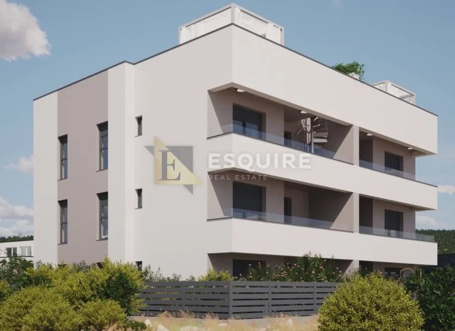 stan na drugom katu u sukošanu - slika 13
