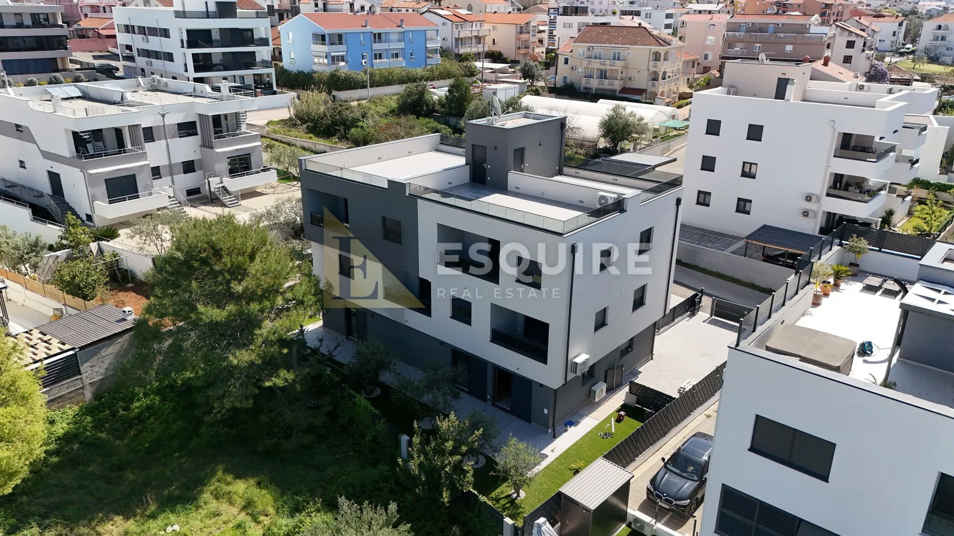zadar - diklovac - trosoban namješten stan s vrtom i krovnom terasom - 141m2 - slika 22