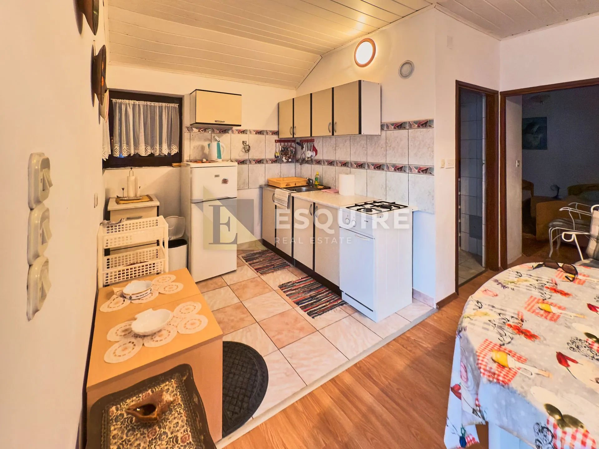 privlaka-sabunike, dvojna kuća s dva apartmana – 700 m od pješčane plaže!! - slika 33