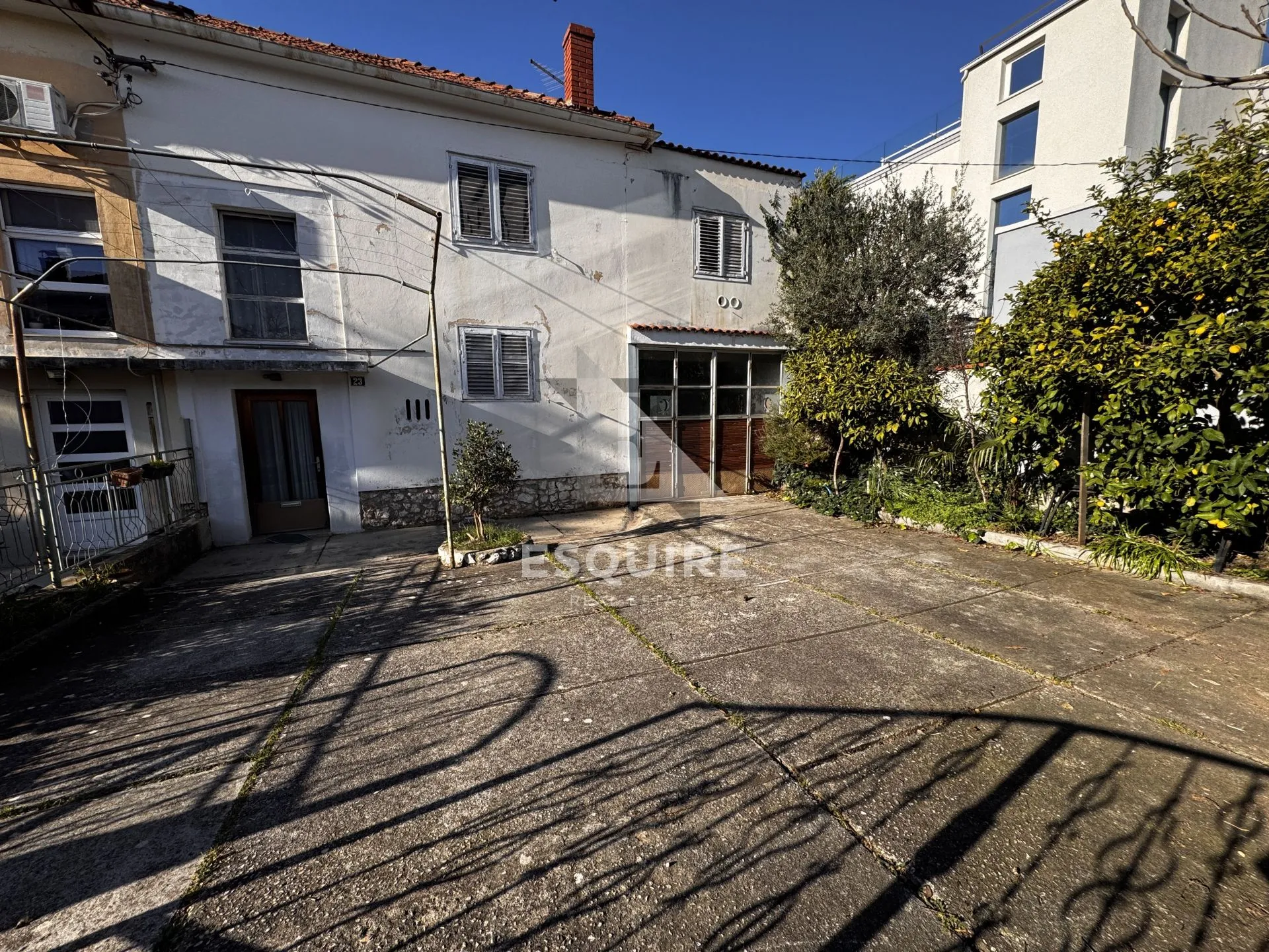 zadar-borik, duplex kuća na odličnoj lokaciji sa dva stana!! - slika 1