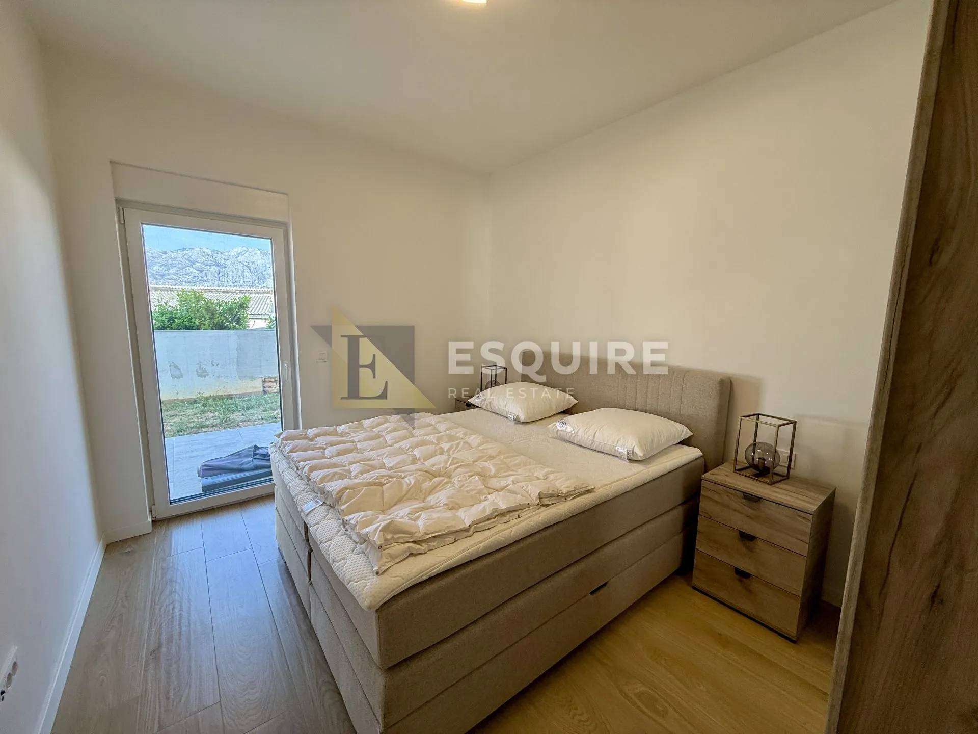 vinjerac – prostrani namješten dvosobni apartman s vrtom!! - slika 13