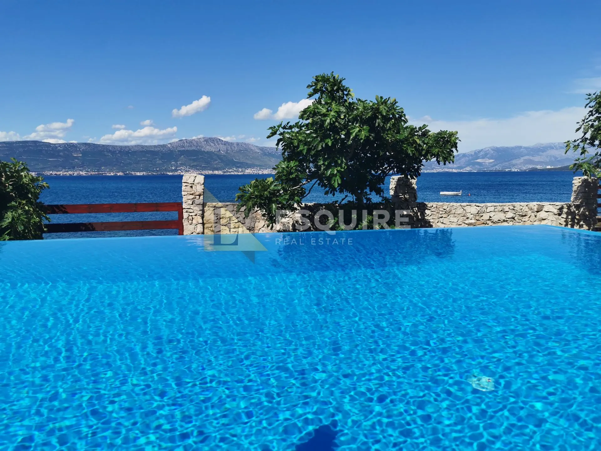 čiovo - slatine villa u prvom redu do mora - slika 6
